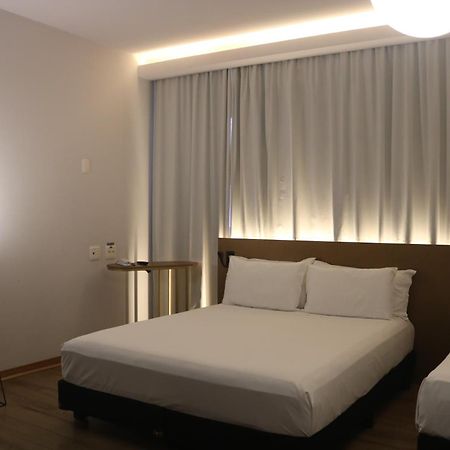 Ibis Styles Curitiba Batel Hotel Exterior photo